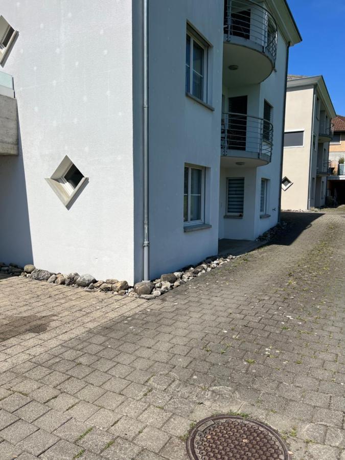 Black&White Apartment Uzwil المظهر الخارجي الصورة