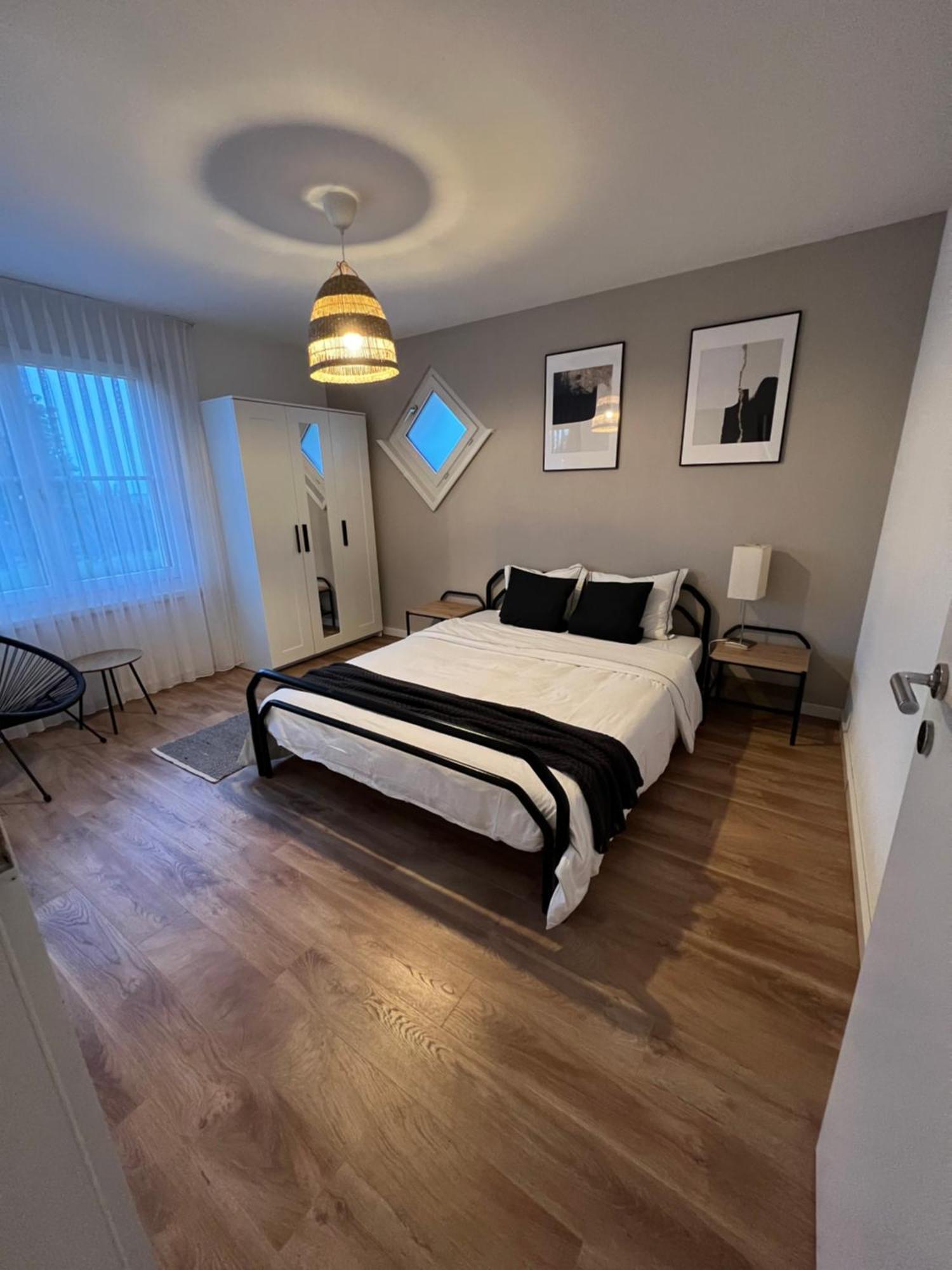 Black&White Apartment Uzwil المظهر الخارجي الصورة
