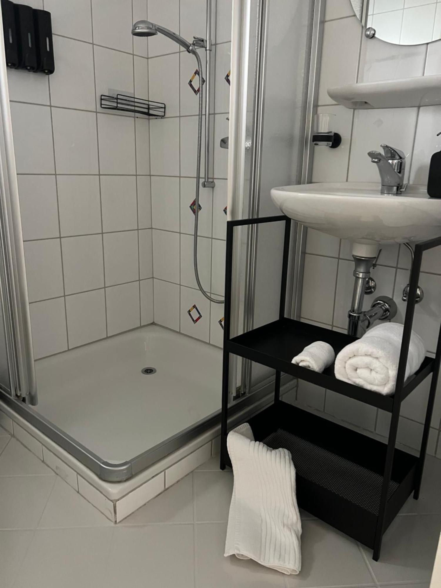 Black&White Apartment Uzwil المظهر الخارجي الصورة